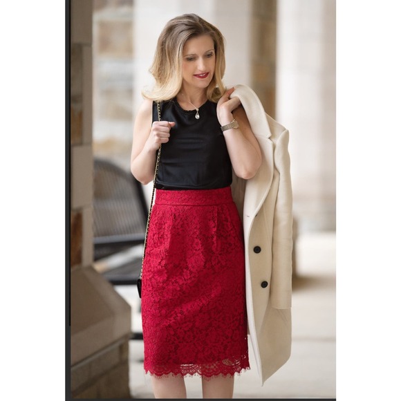 Red J Crew Knee Length Lace Pintucked Pencil Skirt Size 00 - Picture 3 of 9